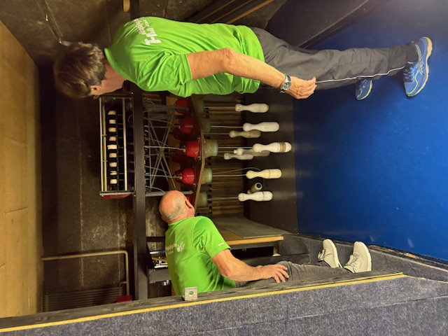 Kegel wieder einsetzen. Kein Problem für Conny und Präsi!